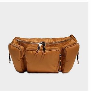 Ivy Park X Adidas Oversized Fanny Pack 🤎🤎🤎